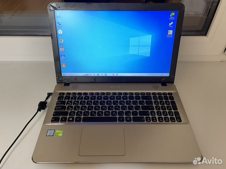 Ноутбук asus i3 6th Gen/GT920M2GB/8gbddr4/SSD