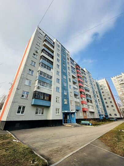 4-к. квартира, 84 м², 9/10 эт.