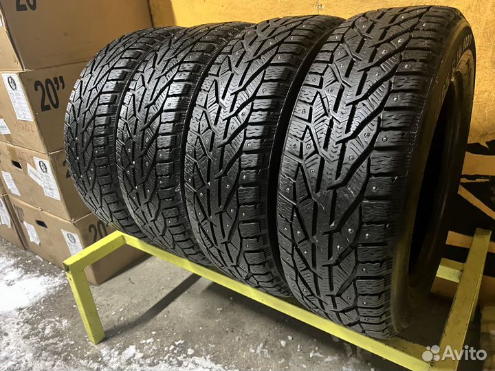 Tigar SUV Ice 215/65 R16