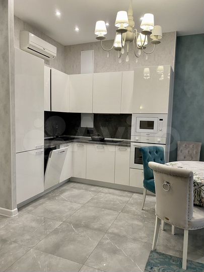 3-к. апартаменты, 130 м², 2/2 эт.