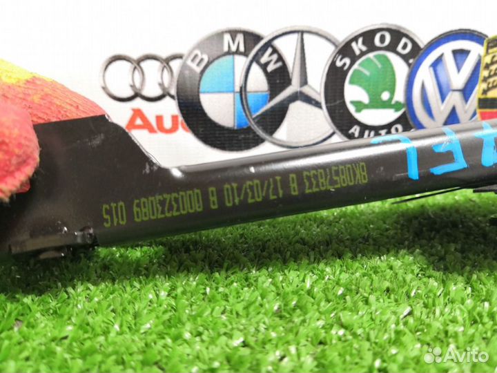 Направляющая ремня безопасности Audi A4 B8 cdhb