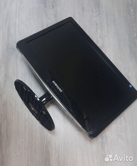 Монитор Samsung SyncMaster B1930N