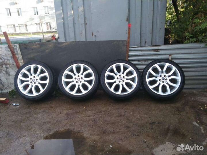 Continental CrossContact UHP E 275/40 R22 108Y