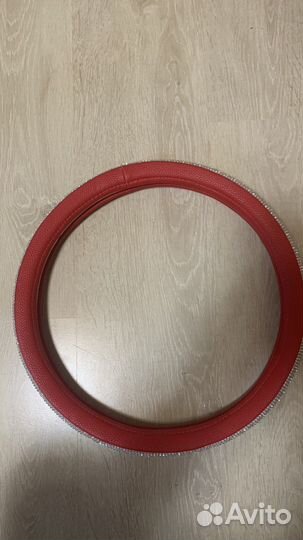 Оплетка на руль со стразами