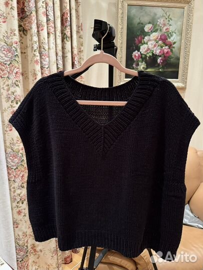 Жилетка женская вязаная