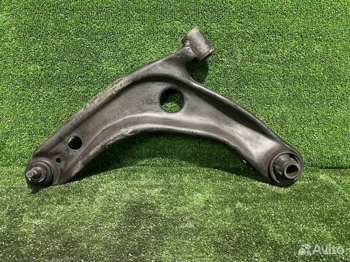 Рычаг передний левый toyota vitz,ractis,porte