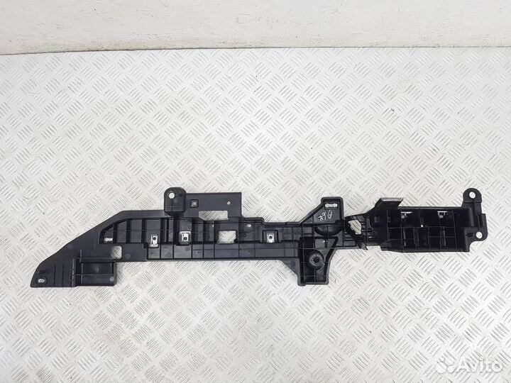 J8A245530A Пластик багажника Land-Rover Range Rov