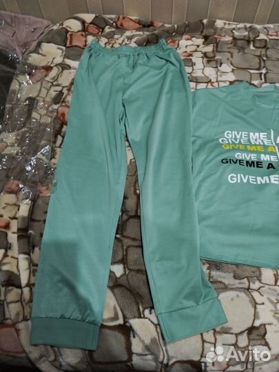 Спортивный костюм женский новый