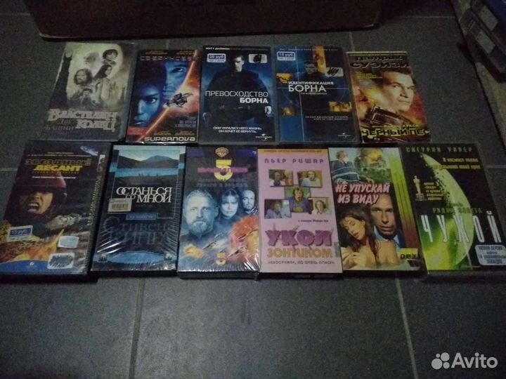 Кассеты VHS и DVD диски