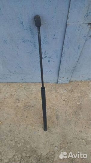 Упор капота Kia sorento