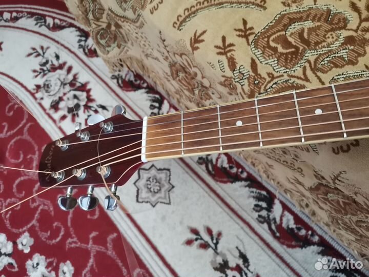 Акустическая гитара
