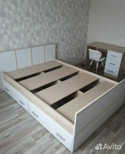Кровать двухспальная