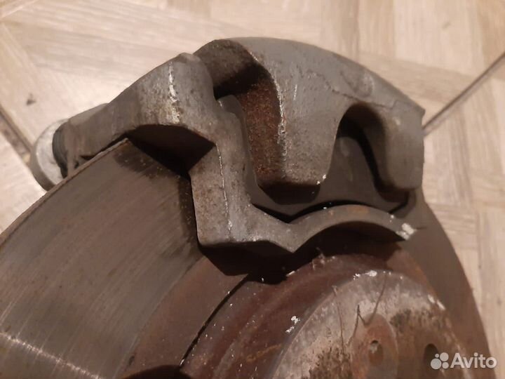 Тормоза передние гранта спорт в сборе