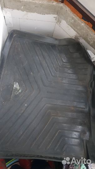 Защитный коврик в багажник гольф 4