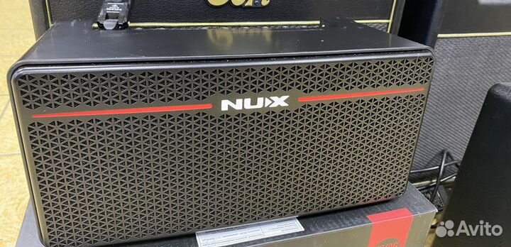 Nux Mighty Space комбоусилитель