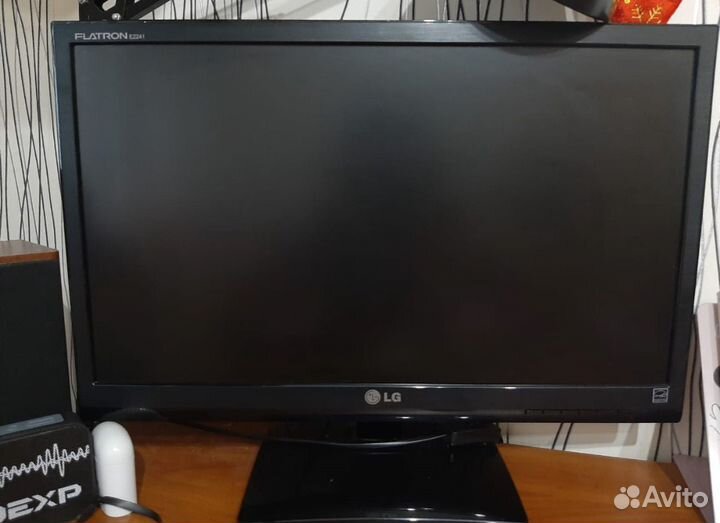 Монитор LG