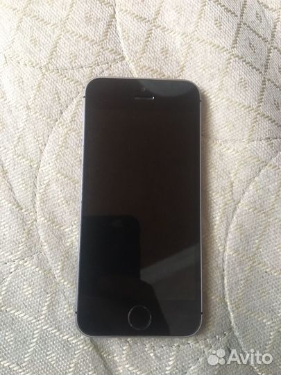 Телефон iPhone se