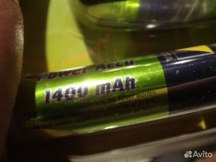 Зарядное устройство Varta на 1-2 аккум AA AAA