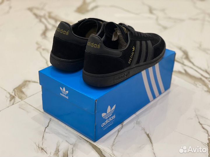 Кроссовки Adidas special