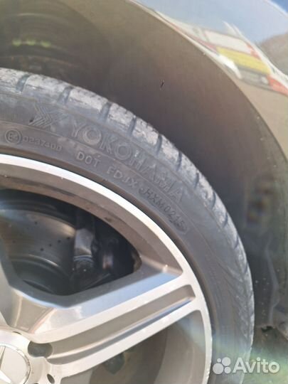 Yokohama W.Drive V902B 245/40 R18 и 265/35 R18