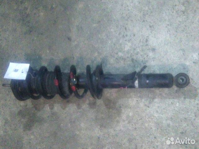 Амортизатор подвески передний левый Toyota Altezza