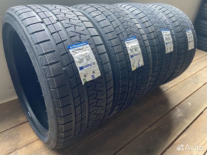 Triangle PL02 295/35 R21 107V