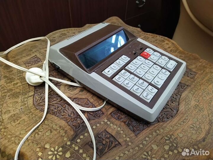 Электронный калькулятор СССР