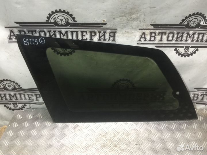 Стекло заднее левое Toyota Sienna 2 (в крыло)