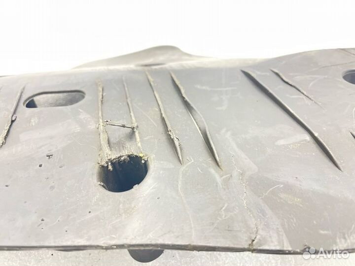 Защита днища кузова задняя правая Bmw 1-Series F20