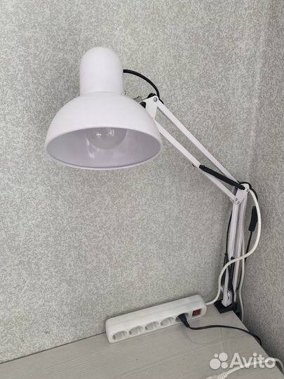 Лампа настольная