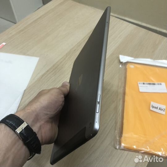 iPad Air 2 64Gb WiFi Акб90 RU/A ByPass Отличный