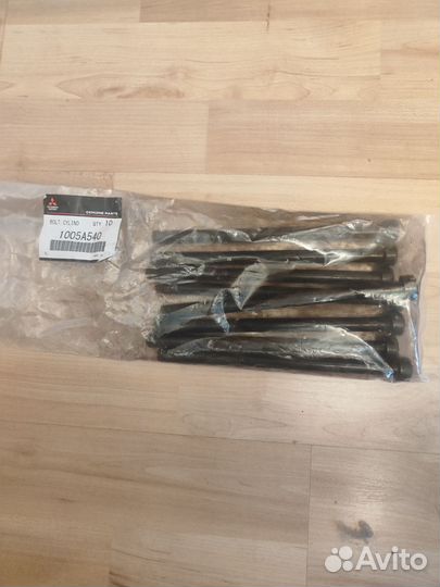 Болт гбц двигателя 4B12/G4KE