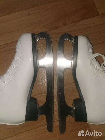 Коньки фигурные 33 размер