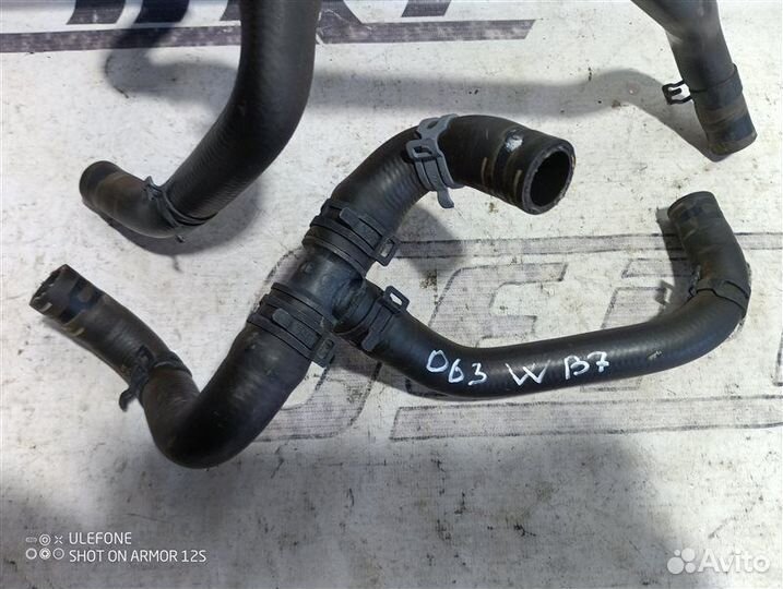 Патрубок системы охлаждения Volkswagen Passat B7