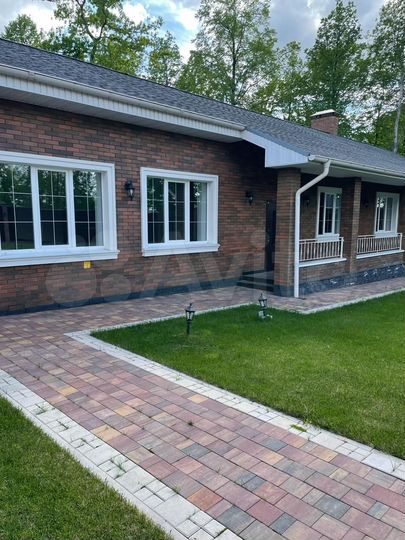 Коттедж 300,8 м² на участке 29,5 сот.