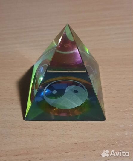 Пирамидка Инь Янь