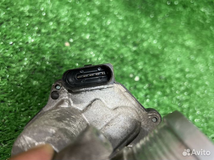 Дроссельная заслонка Skoda Octavia A5 2.0 (CFH)