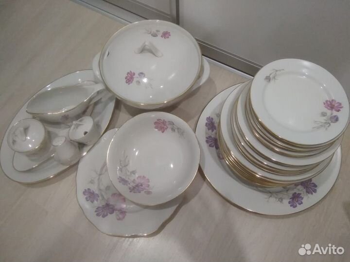 Столовый сервиз новый