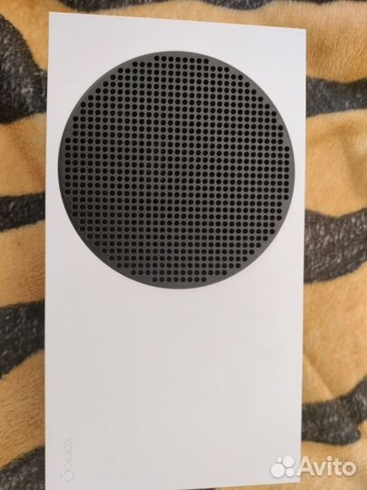 Продам Xbox Series S 512gb+подписка