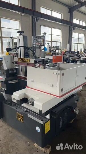 Станок электроэрозионный - модель : DK 7750