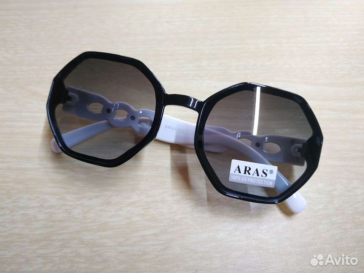 Солнцезащитные очки женские