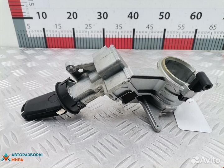 Замок зажигания Opel Zafira Family рест. 2011