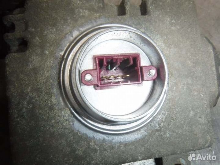 Блок ксенона передний левый Mitsubishi Pajero