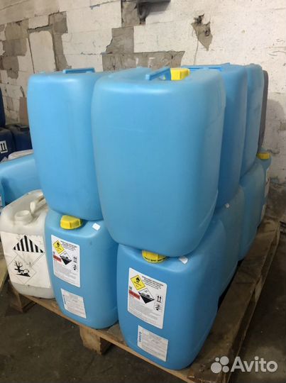 Канистры пластиковые 30л, б/у