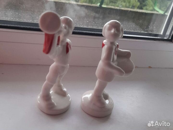 Статуэтки фарфор,пионеры