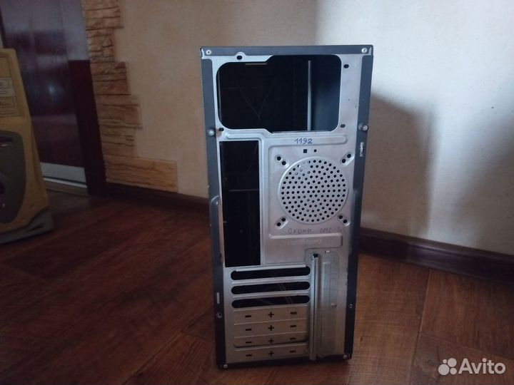 2 корпуса для пк