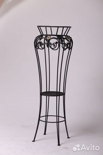 Подставка для цветов кованая ручная работа