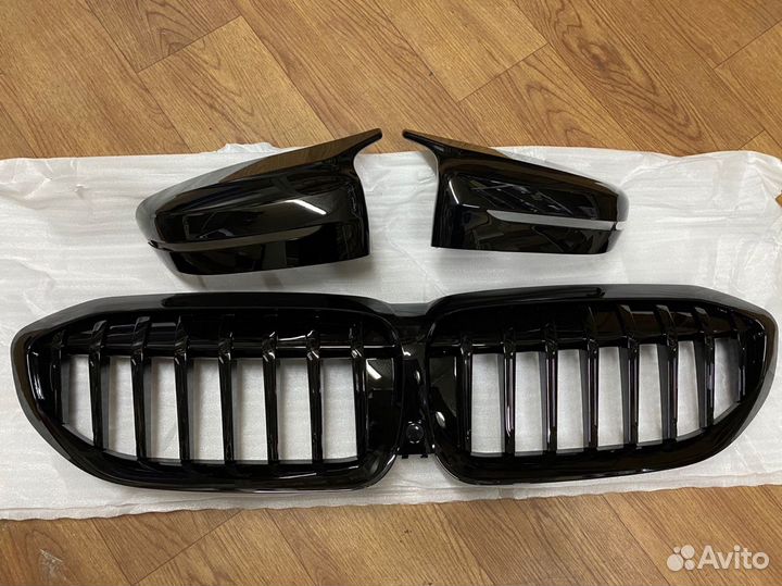 Корпуса зеркал ноздри BMW G20 чёрный глянец