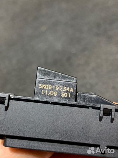 Индикатор airbag Volkswagen Golf cavd 1.4 2009