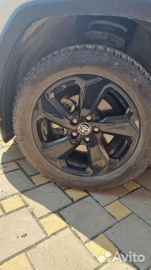 Goodyear UltraGrip Ice 2 R18